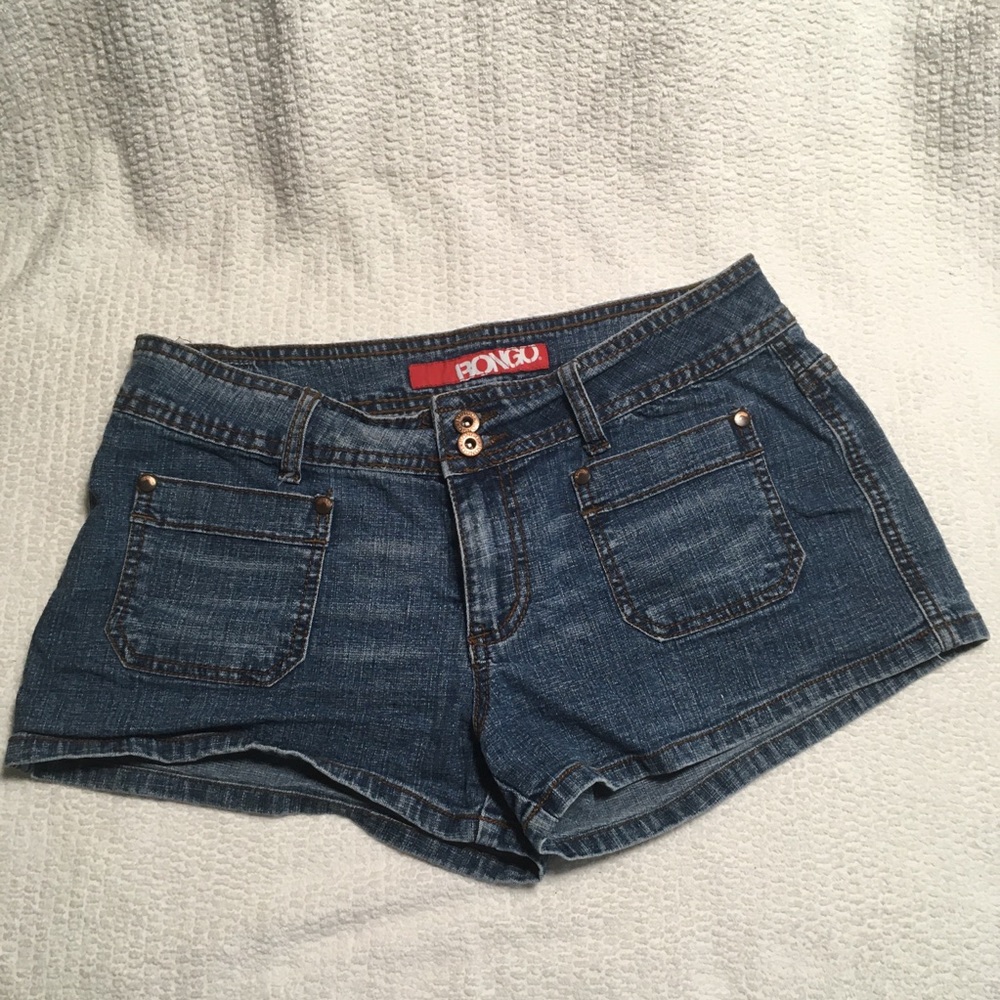 SOLD✨Vintage EUC Dark Wash Bongo Denim Shorts